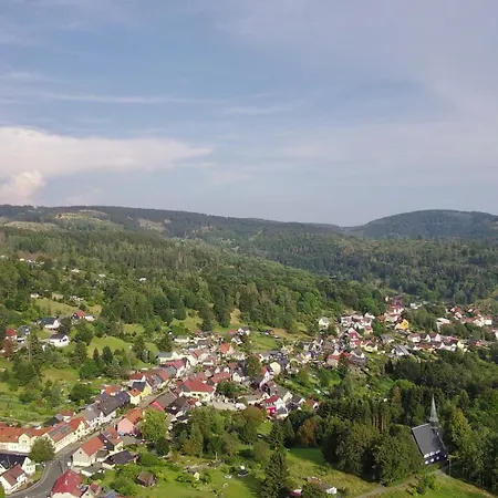 Idylissches Ferienhaeusle Im Thueringer Wald Suhl